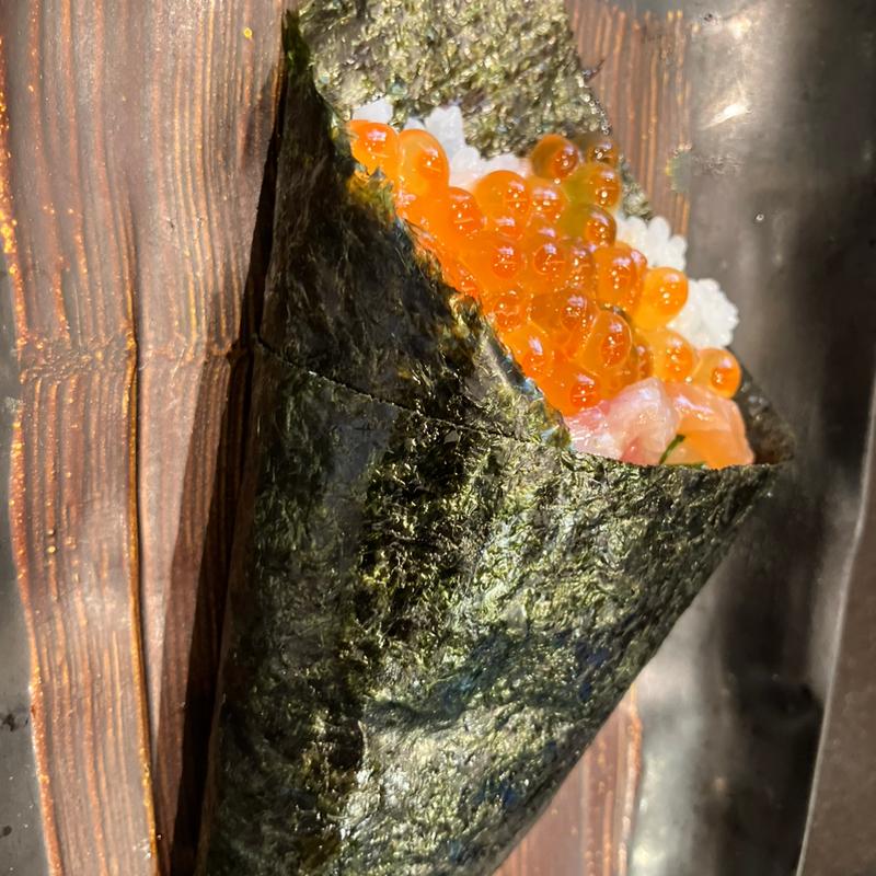 贅沢海鮮手巻き(にぎり長次郎 日進竹の山店)