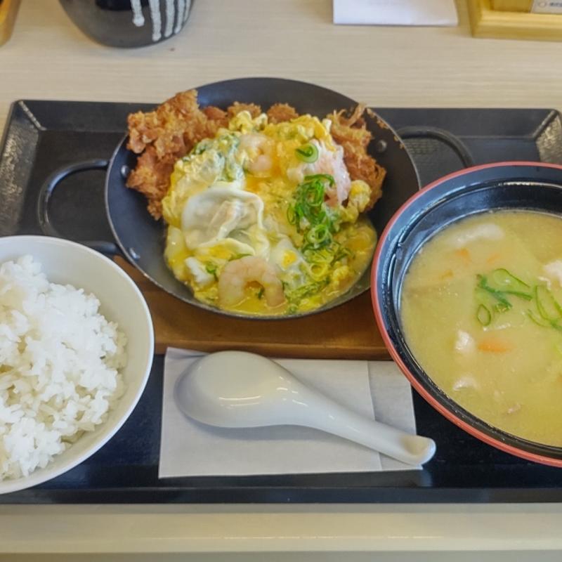 海鮮たまごチキンカツ定食(かつや 静岡藤枝店)