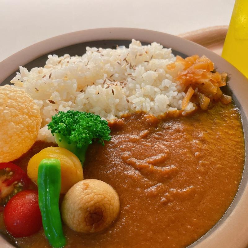 果実とスパイス香るカレー(渋谷SAUNAS)