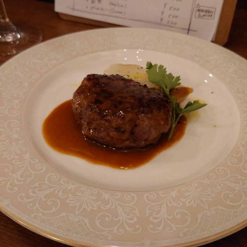 ハンバーグ炭火焼き(Piccolo Bar Tigre （ティグレ）)