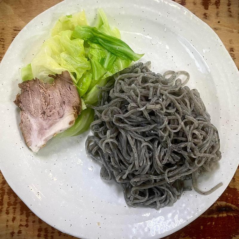 黒胡麻冷やし麺(昇龍)