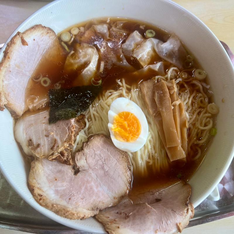 チャーシューワンタン麺中盛(大勝軒 武蔵高萩店 )
