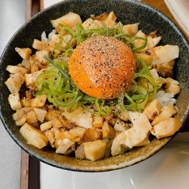 ミニ丼　豚バラチャーシュー丼(Sapporo Ramen HACHI 手稲店)