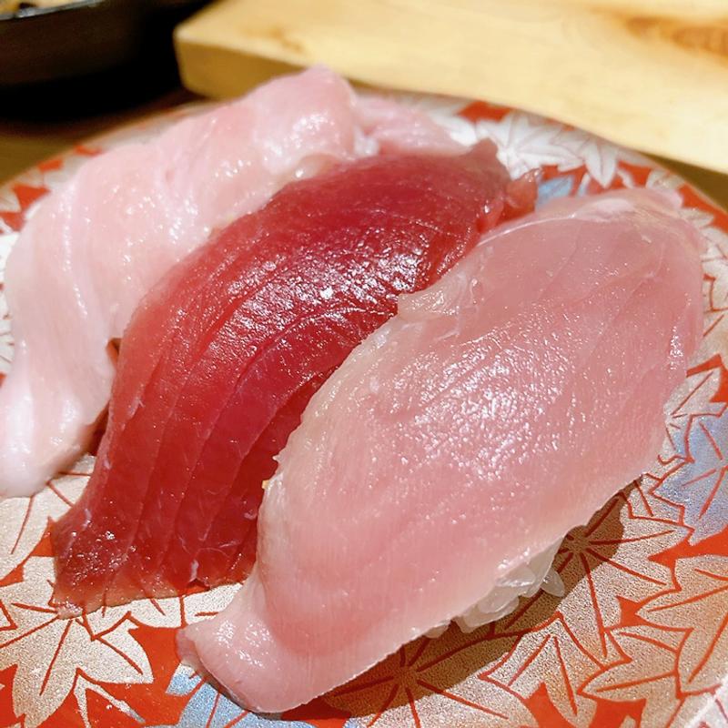 鮪の極三貫盛り(すし辰 ekie店)