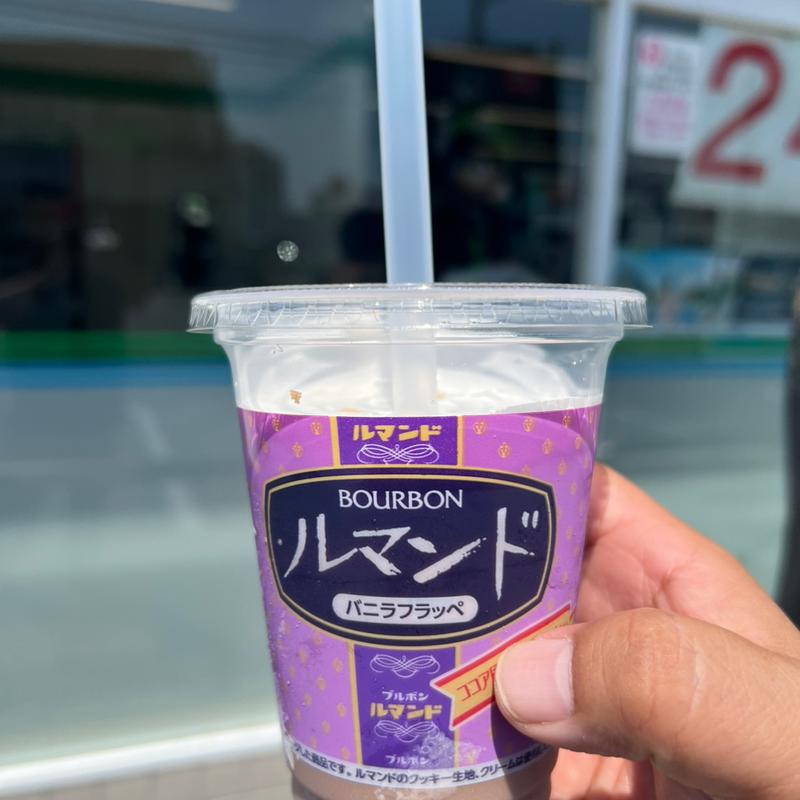 ルマンドバニラフラッペ(ファミリーマート 三木末広店)