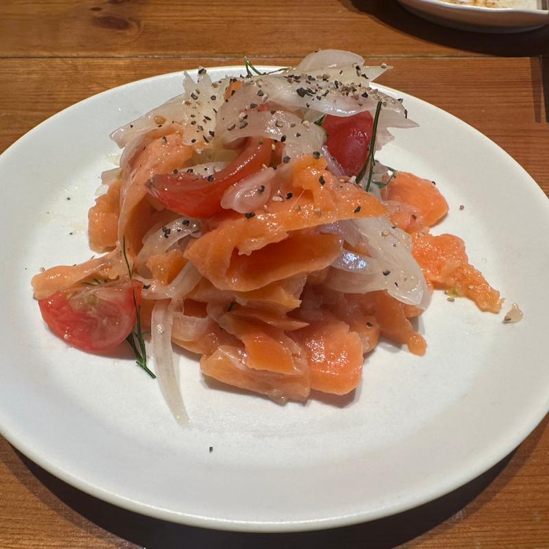 神戸スモークの銀鮭スモークサーモン(open air 神戸元町店)