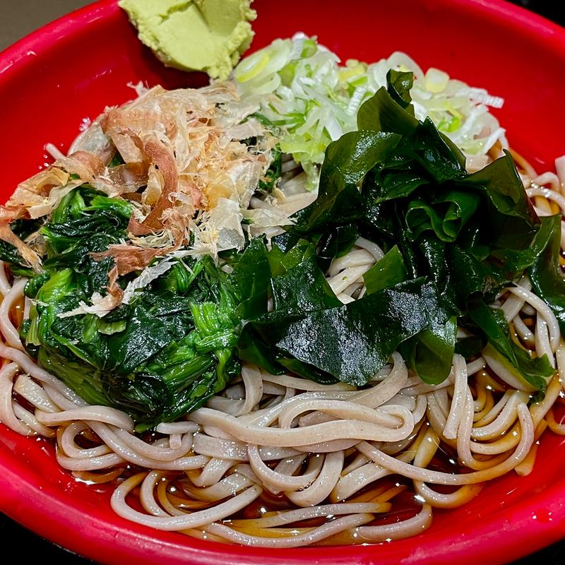 冷しほうれん草そば(名代 富士そば 大宮東口店)