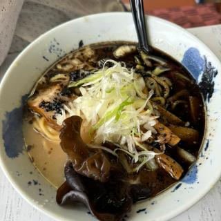 黒豚骨らーめん(男前☆飛雄馬 総本店 （おとこまえ☆ひゅうま）)