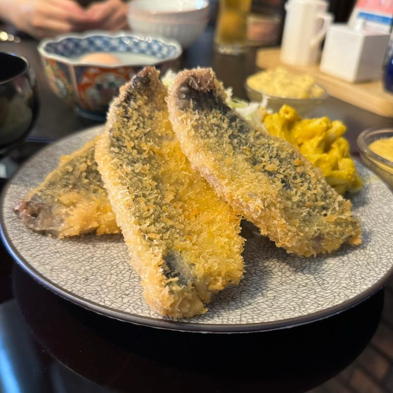 至高のアジフライ定食(アオザカナニコイヲシタ)