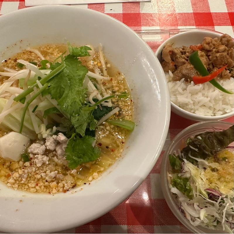 チャーンノーイ・ヌードルセット(ティーヌン横浜ランドマークプラザ 店)