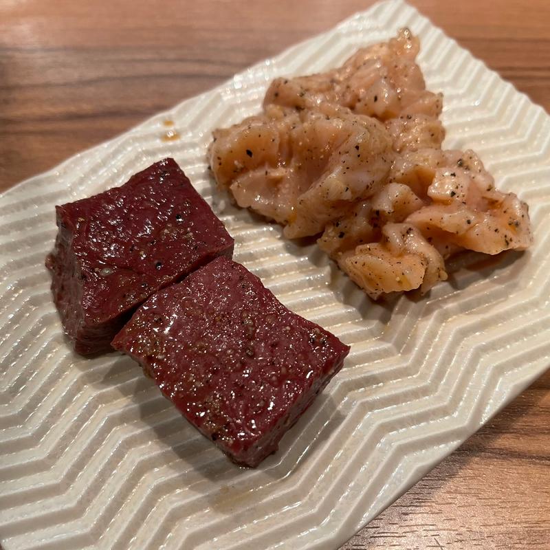 ハツ・上ミノ(Yakiniku 名もなき名店へ 一切入魂一枚売り焼肉)