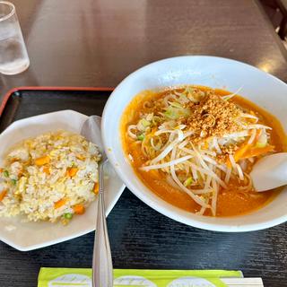 担々麺ミニチャーハンセット(中国料理 興福菜館)