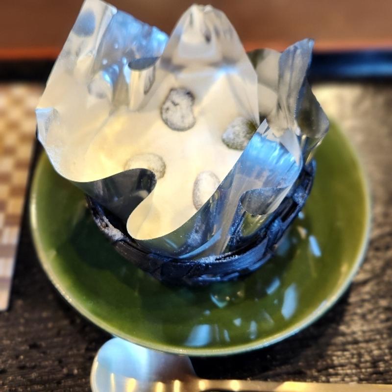 絹ごし緑茶てぃらみす(一乗寺中谷 （いちじょうじなかたに）)