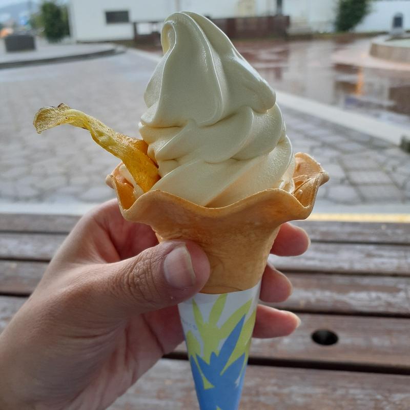 さつまいもソフトクリーム(鳥羽マルシェ )