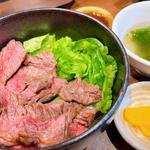 ハラミステーキ丼　ご飯小(焼肉やまだ 門真店)