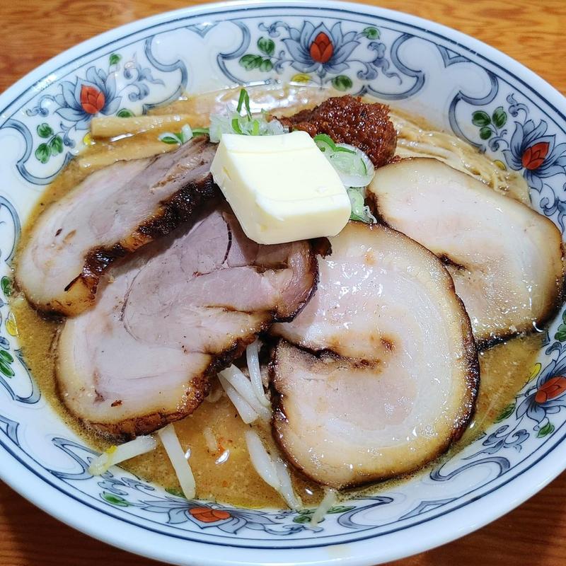 辛味噌ちゃーしゅー麺 大盛 バター(らーめん 紺や)