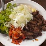 レバー丼(中華茶屋 梁山泊 （チュウカチャヤリョウザンパク）)