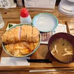厚切りロースカツ丼(銀鯱食堂)