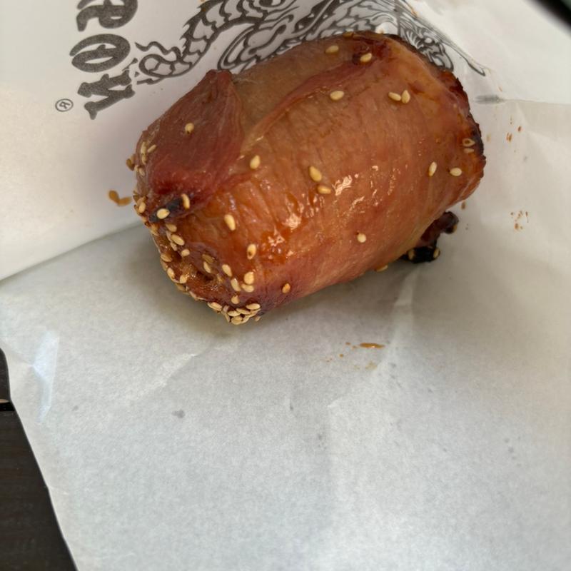 肉巻きおにぎり(パーラー レッドドラゴン)