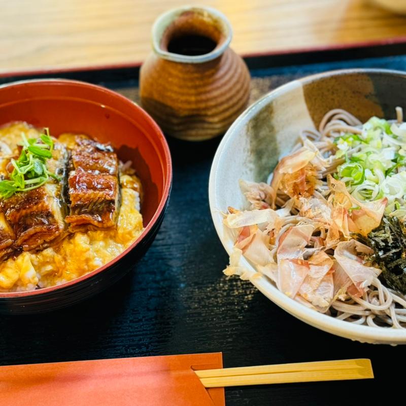 ぶっかけ蕎麦とうな玉丼(山や 一休庵)