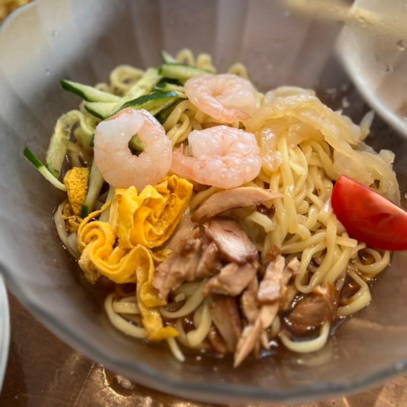 冷やし中華(香港麺 新記)