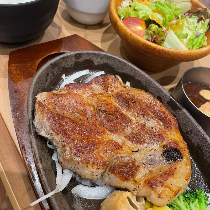 ポークステーキ(スパジアムジャポン フードコート)