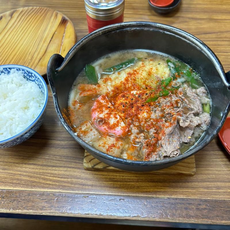 鍋焼きうどん(てんぐ食堂)