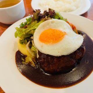 ハンバーグ 目玉焼きのせ(レストラン・サカキ （RESTAURANT SAKAKI）)