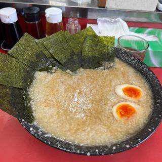 醤油ラーメン　背脂マシ(らーめん　りきまる )