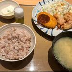 から揚げ＆コロッケ定食