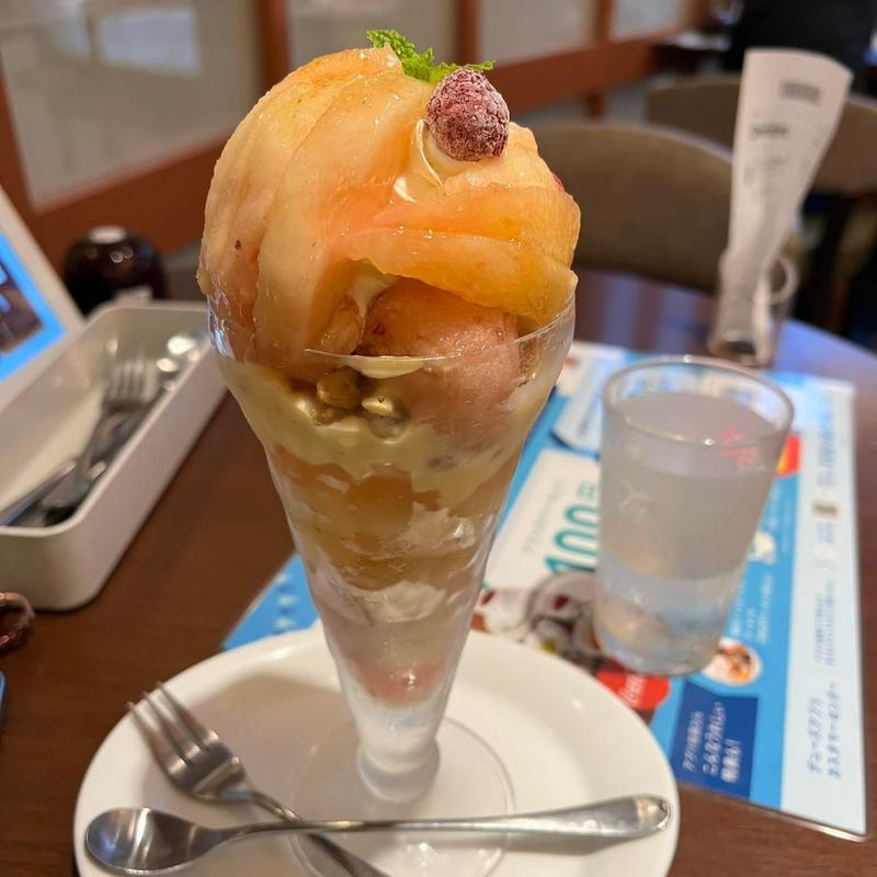 桃パフェ(デニーズ 南阿佐谷店 （Denny's）)