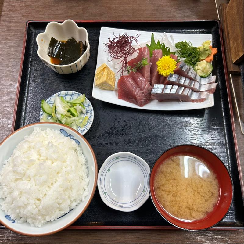 (上)カツオ刺身定食(万来 )