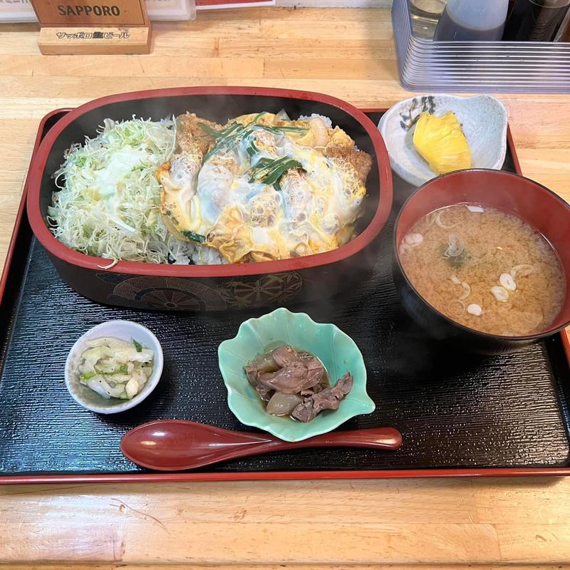 カツ丼定食(ひゃくてん)