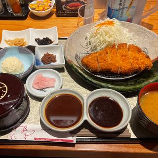 ロースとんかつ(矢場とん 東京銀座店 （やばとん）)