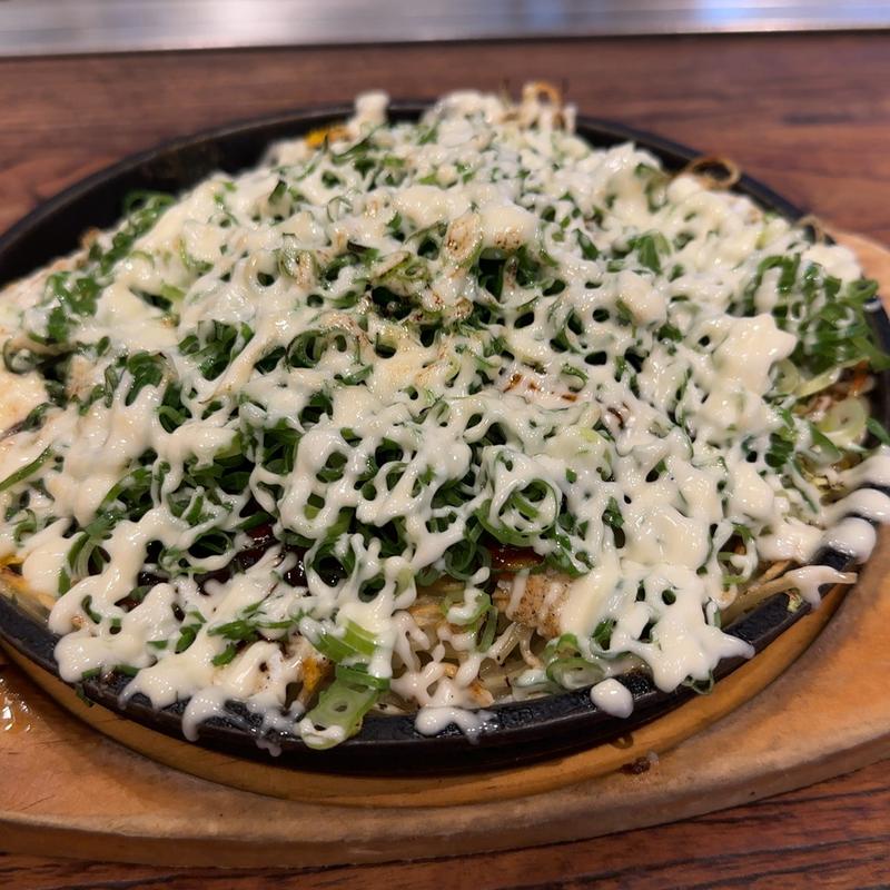 炙りネギマヨ肉玉(弁兵衛 八丁堀店 （てっぱんや べんべえ）)