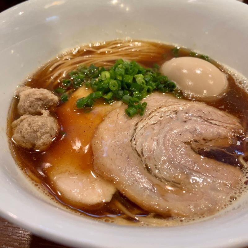 芳醇醤油鶏そば(麺や而今 （じこん）)