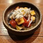 フルーツトマトのサラダ(天神 土山人)