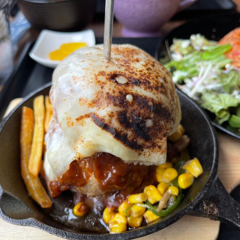 手こねハンバーグW(モグ☆モグベース)