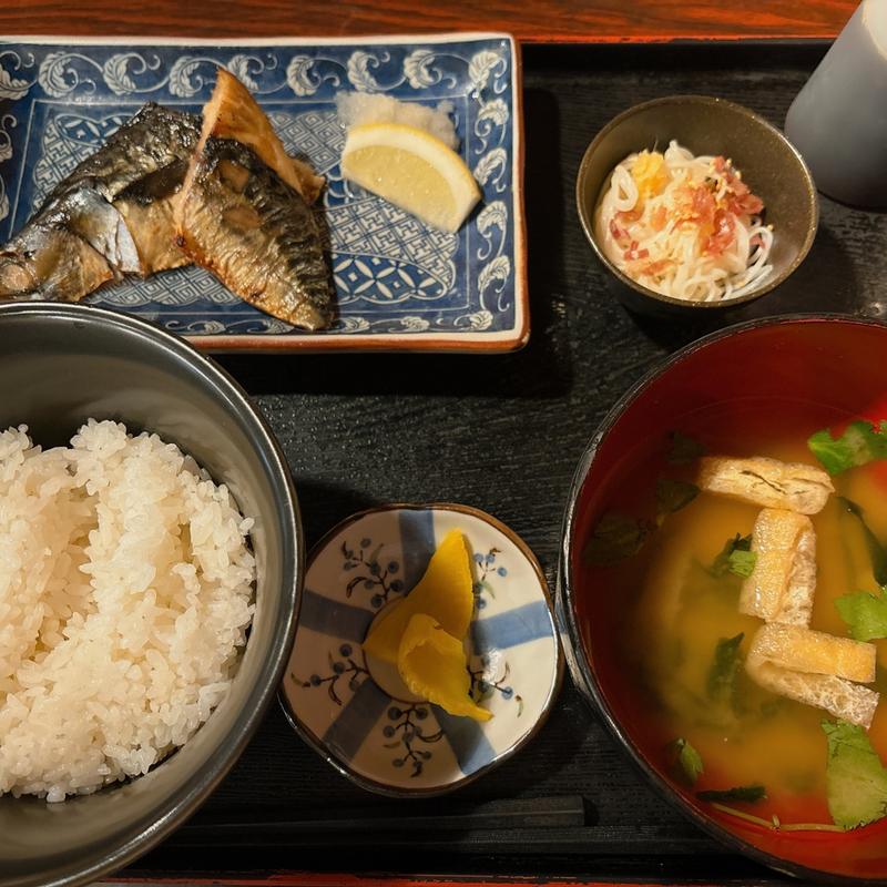 日替わり焼き魚定食(けむり屋 牛ぉ～鳥こう)