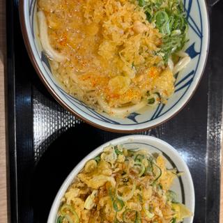 かけうどんと無料天かすとネギの天丼(丸亀製麺イオンモール岡崎)