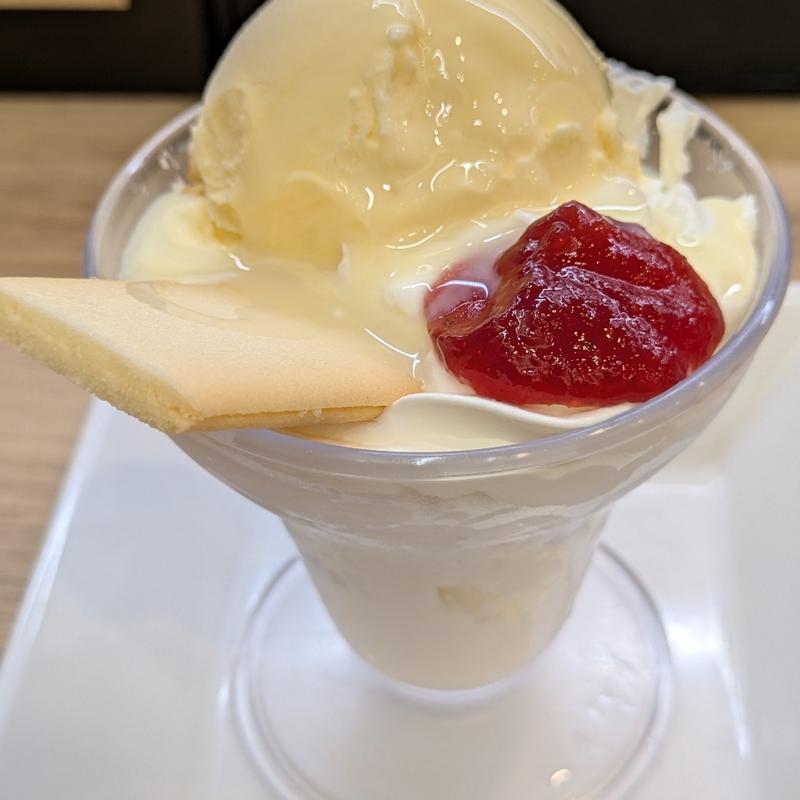 クレーム･アンジュ バニラパフェ(かっぱ寿司 由利本荘店 )