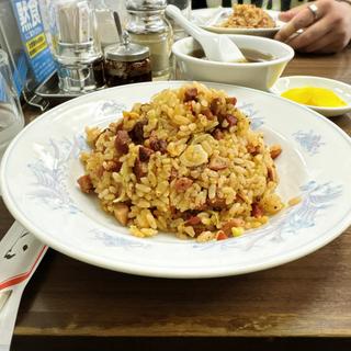 半チャーハン(栄楽)