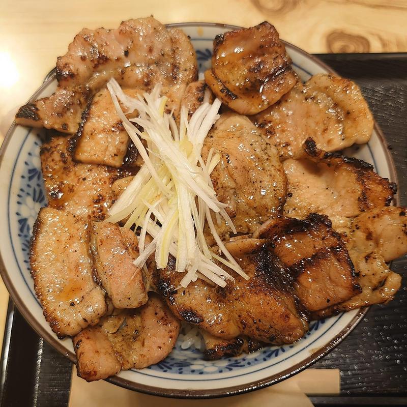 合い盛り豚丼(炭火焼き豚丼 松風)