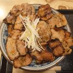 合い盛り豚丼(炭火焼き豚丼 松風)