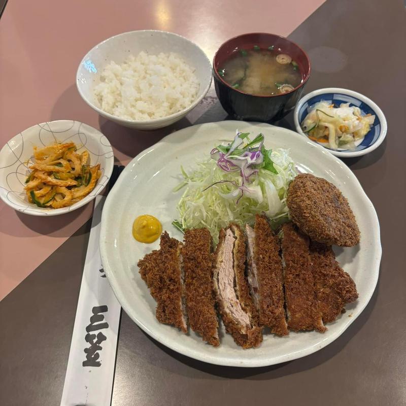 とんかつランチ ご飯小(三笠)