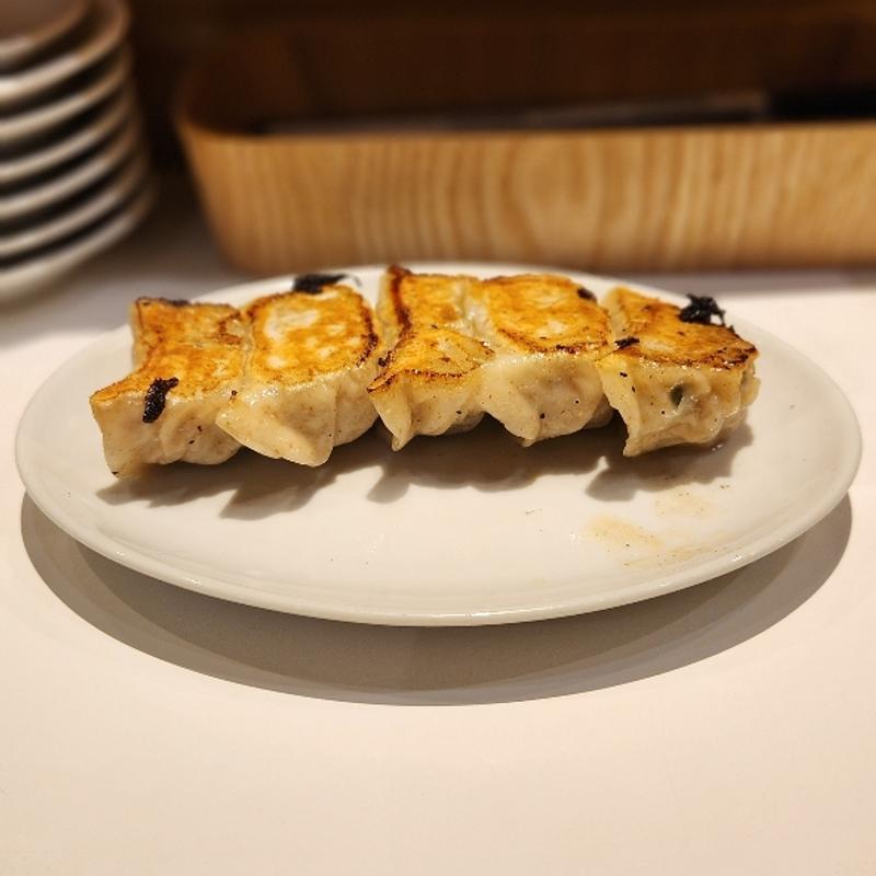 焼餃子 5ヶ(餃子のラスベガス)