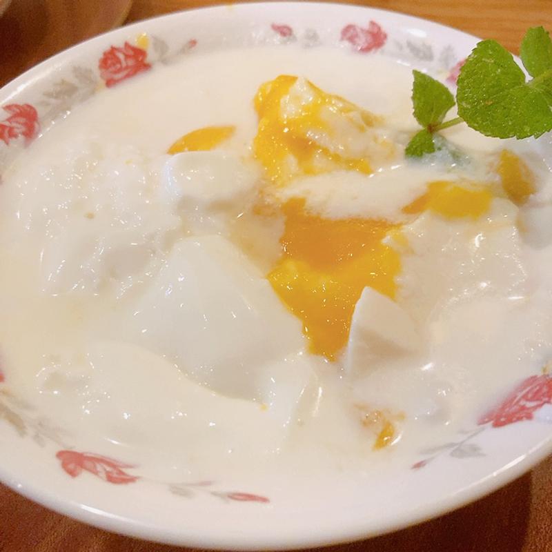 マンゴー豆花杏仁スープ(黄さんの家 （コサンノイエ）)