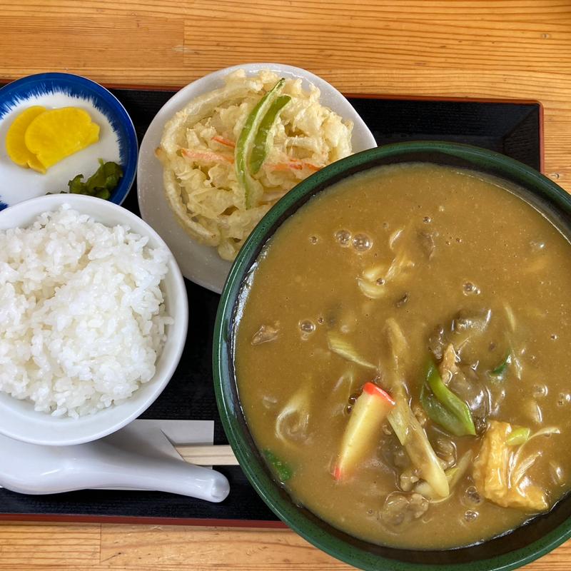 牛すじカレーうどん定食(まるへいうどん)