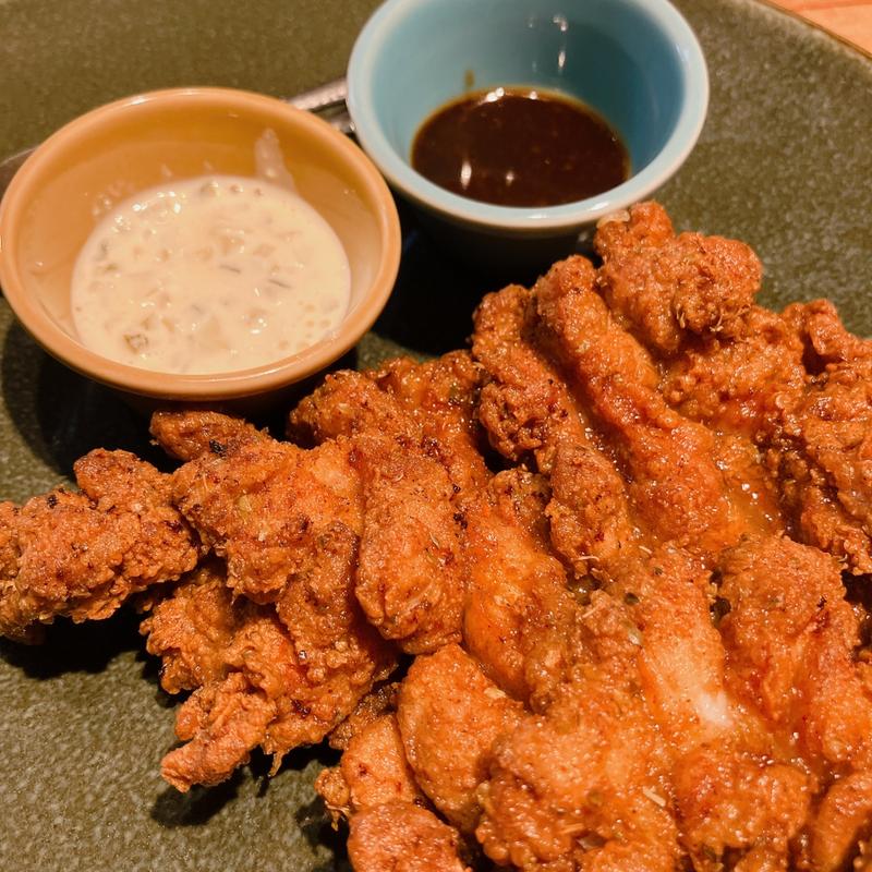 ハーブフライドチキン2種の特製ディップソース添え(PISOLA 横浜本郷台店)