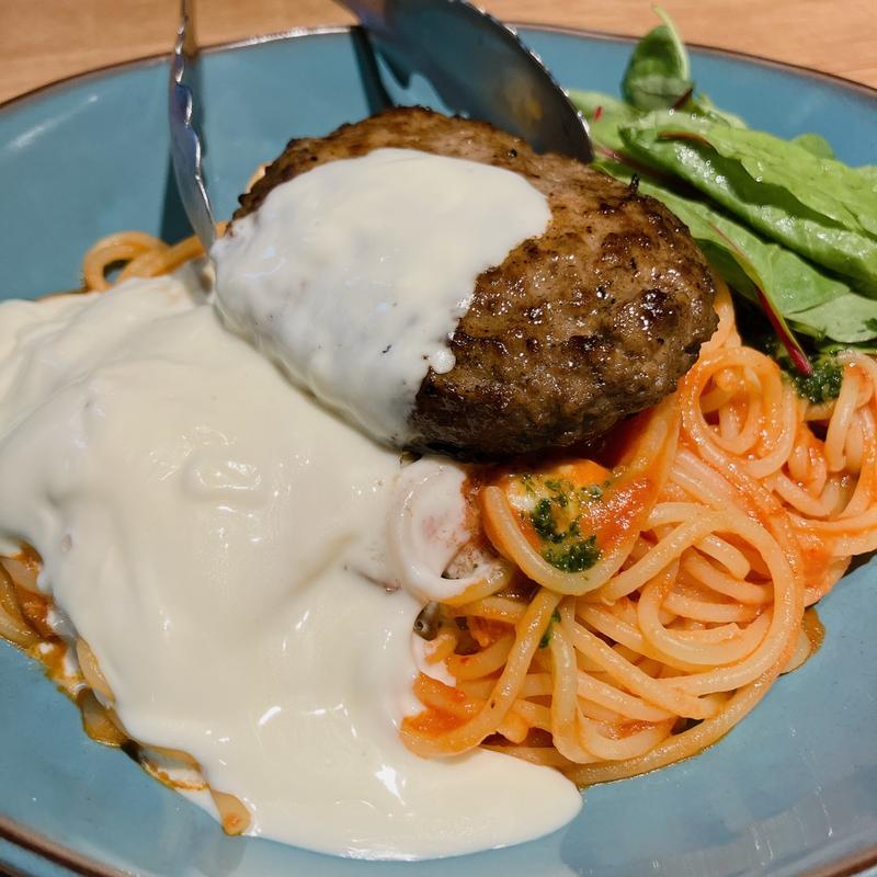 牛100%のハンバーグパスタ(PISOLA 横浜本郷台店)